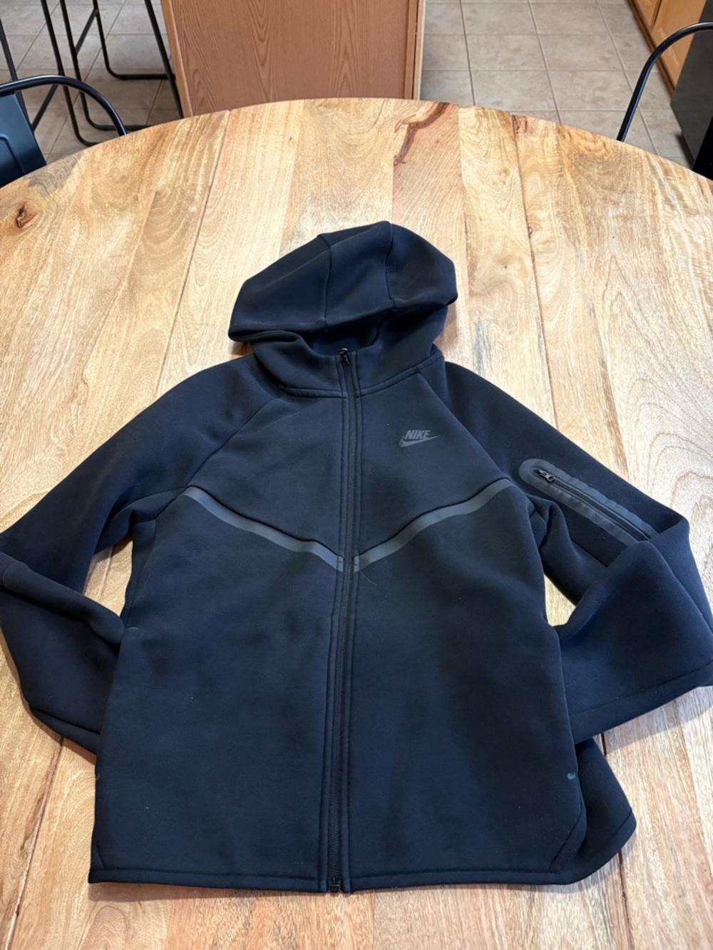 Nike tech Black Full-Zip Hooded Jacket, big kids XL
